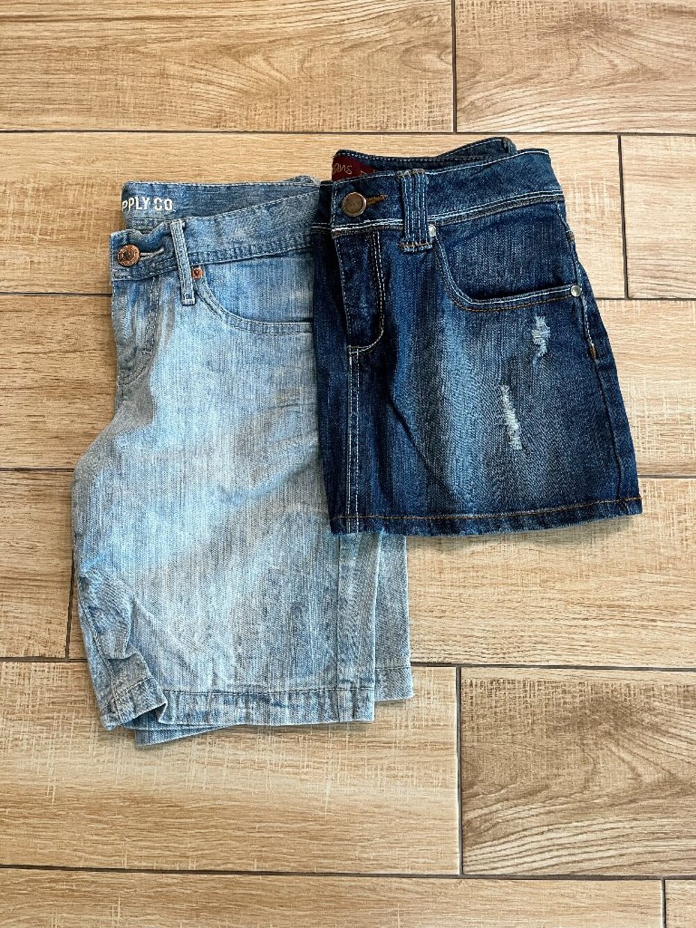 Womens Bundle of Skirt + Shorts - 9